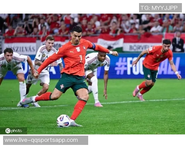 C罗荣膺世预赛射手王自豪为葡萄牙创造历史新篇章